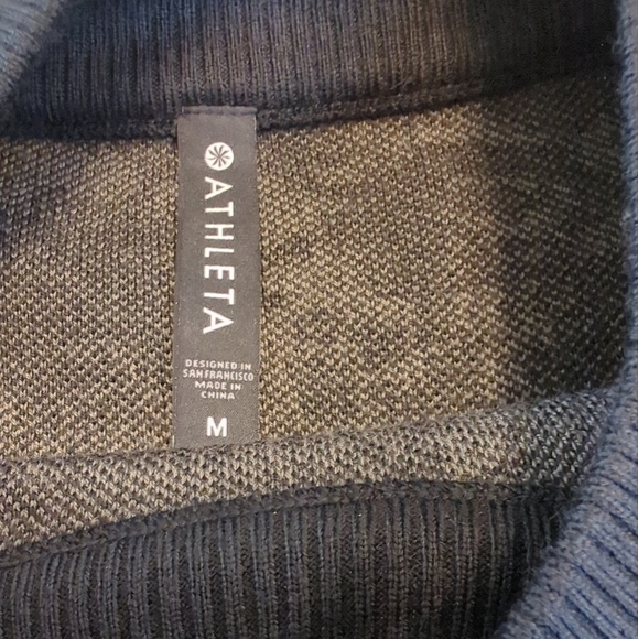 Athleta Textured Jacquard Merino Wool Sweater Size Medium Black Grey 632069 EUC - Picture 8 of 10